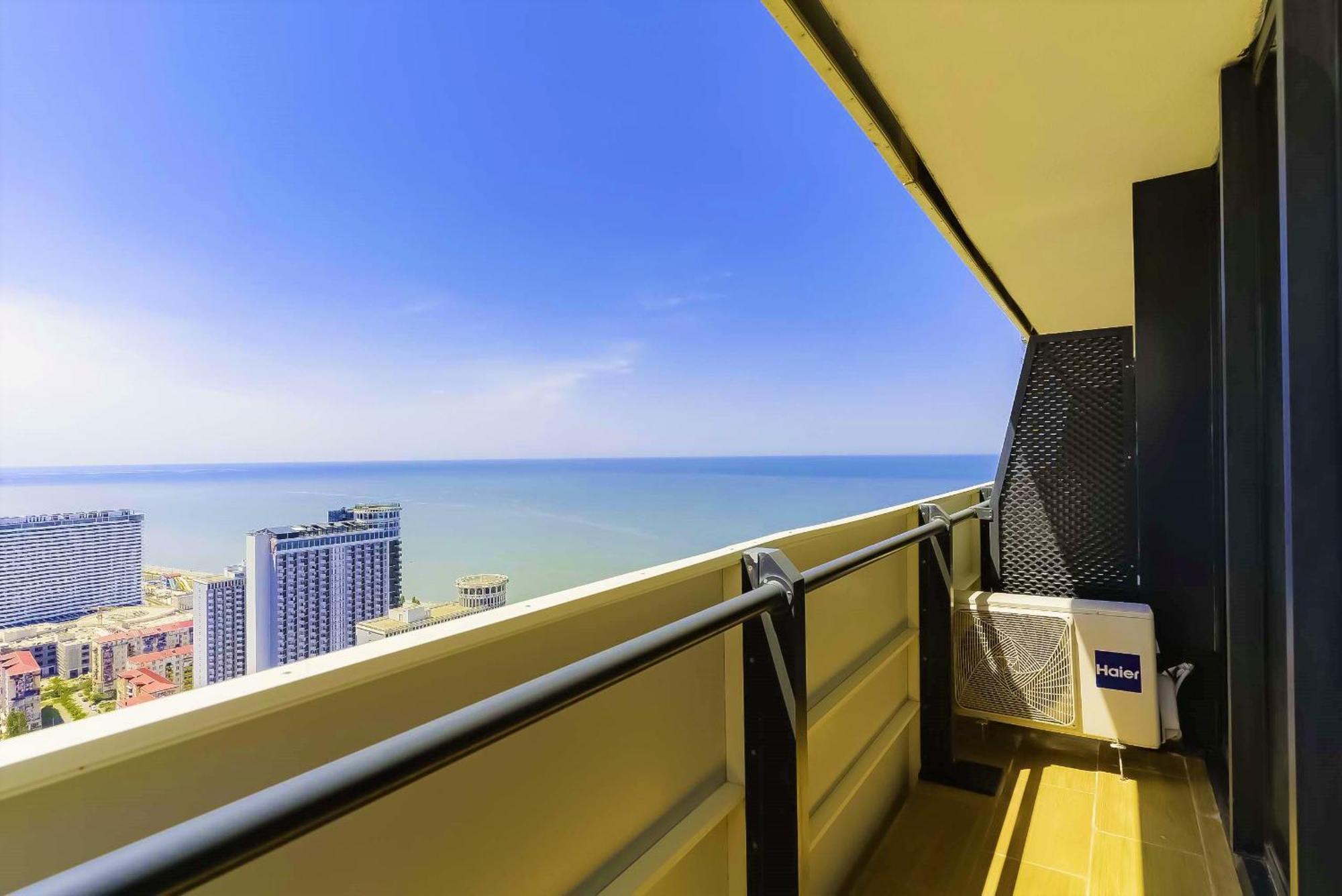 Luxury Beach Front Hotel Batum Dış mekan fotoğraf
