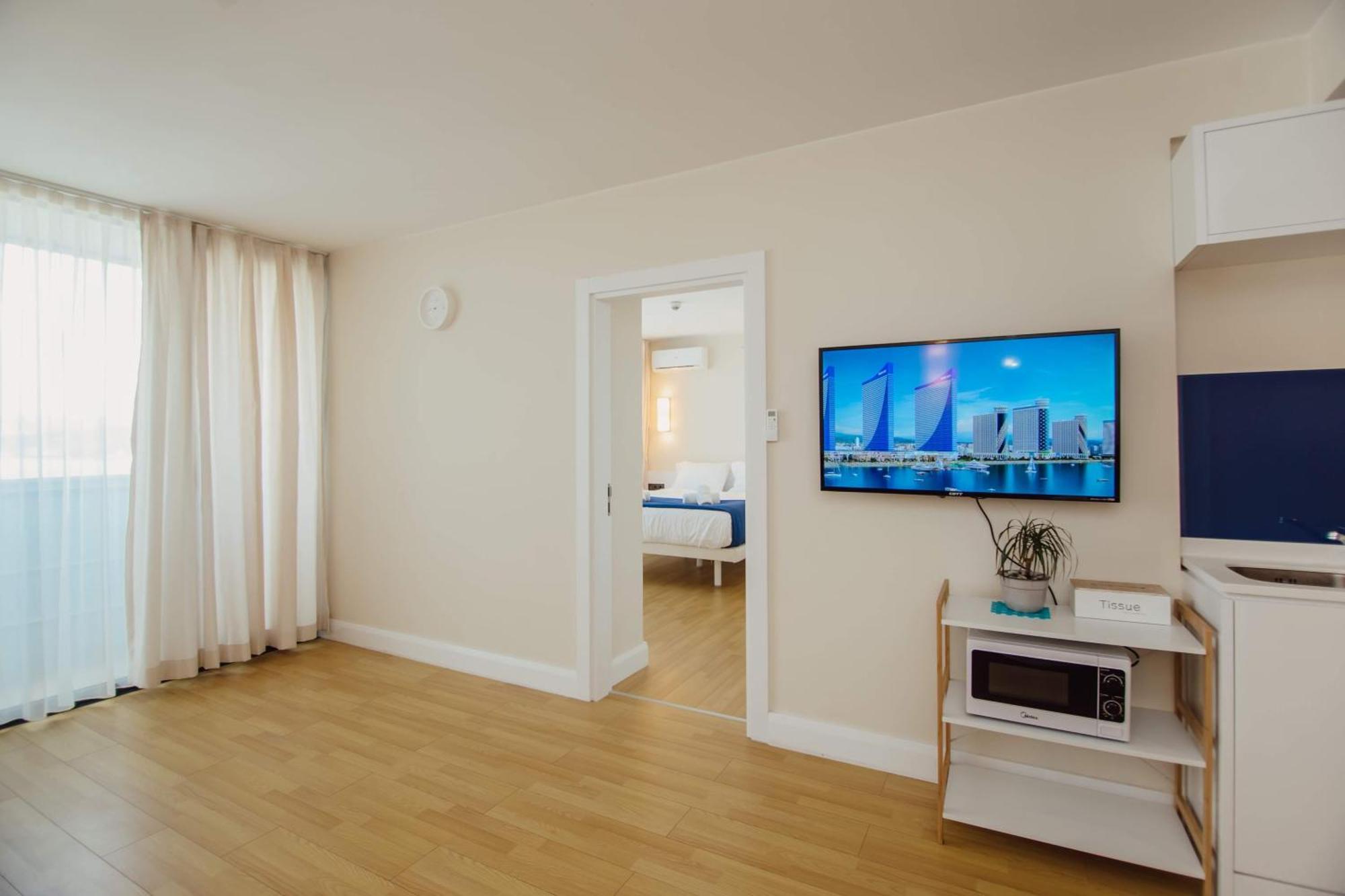 Luxury Beach Front Hotel Batum Dış mekan fotoğraf