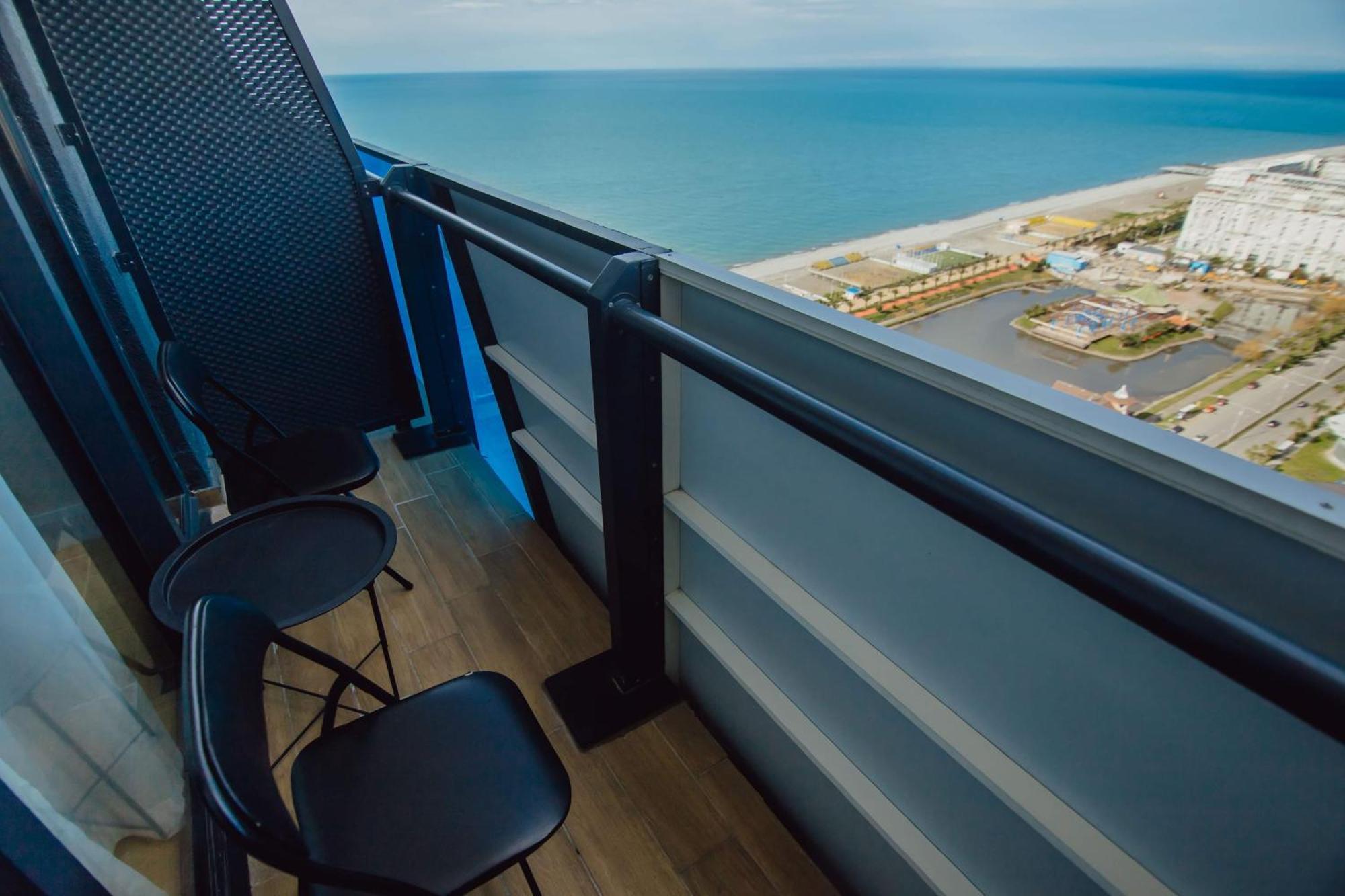 Luxury Beach Front Hotel Batum Dış mekan fotoğraf