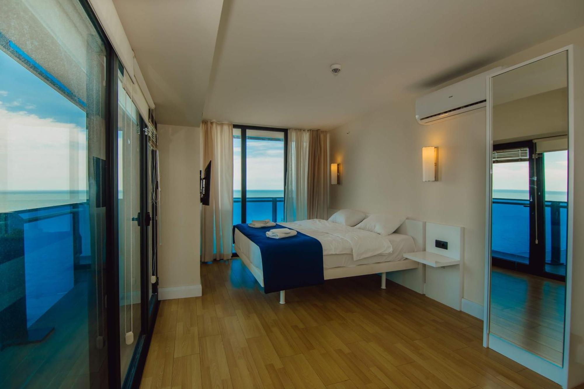 Luxury Beach Front Hotel Batum Dış mekan fotoğraf