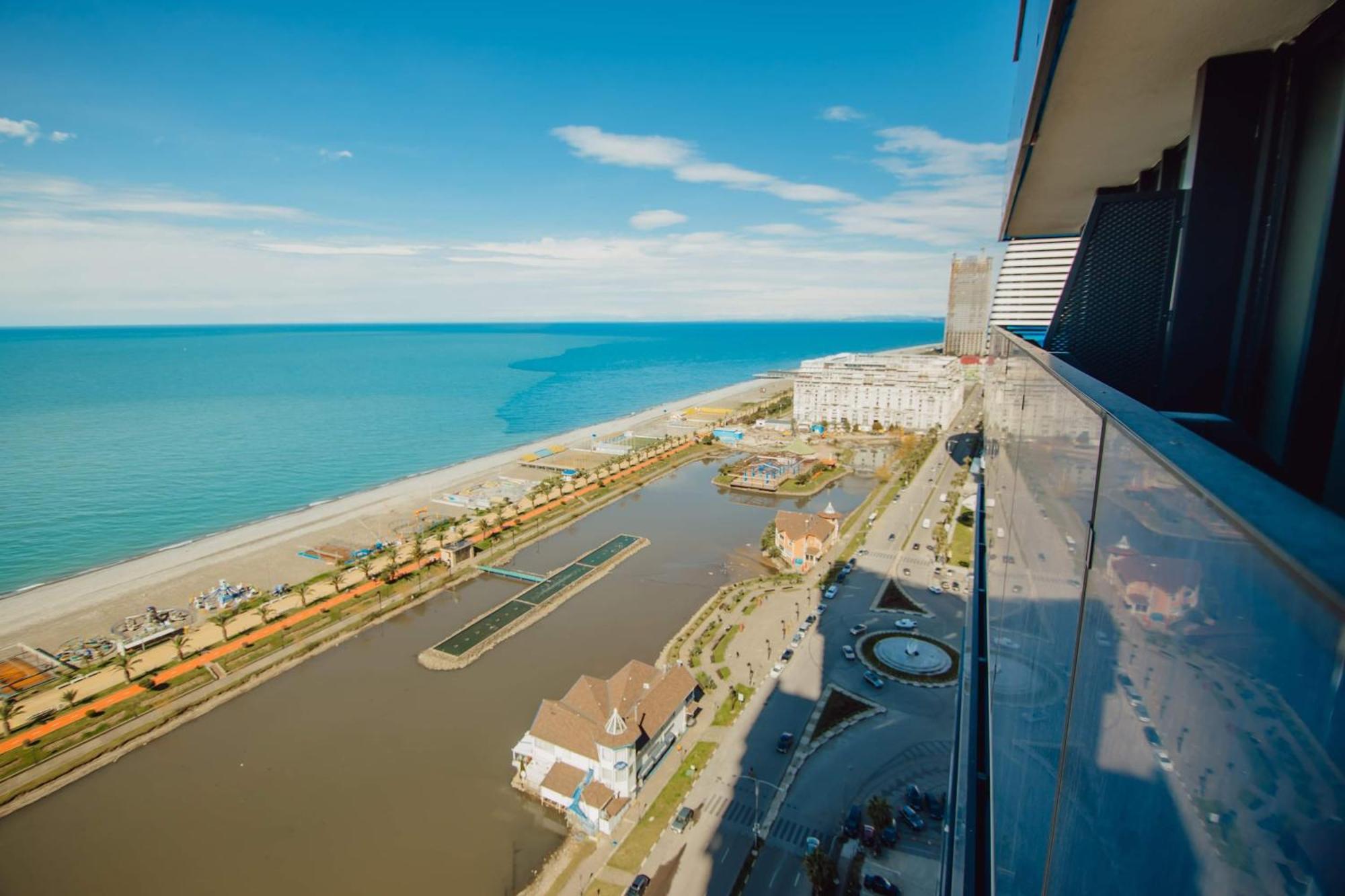 Luxury Beach Front Hotel Batum Dış mekan fotoğraf