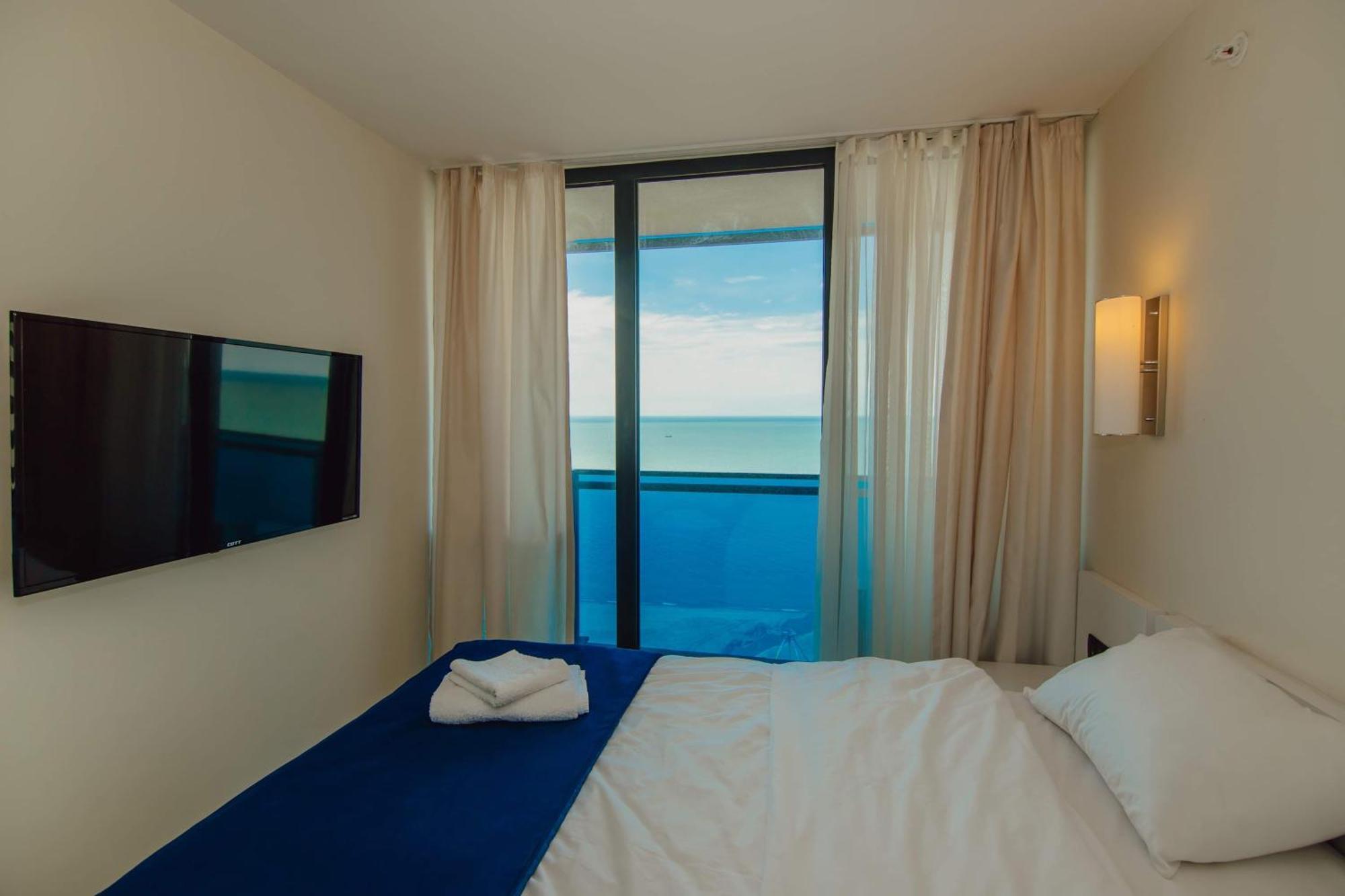 Luxury Beach Front Hotel Batum Dış mekan fotoğraf