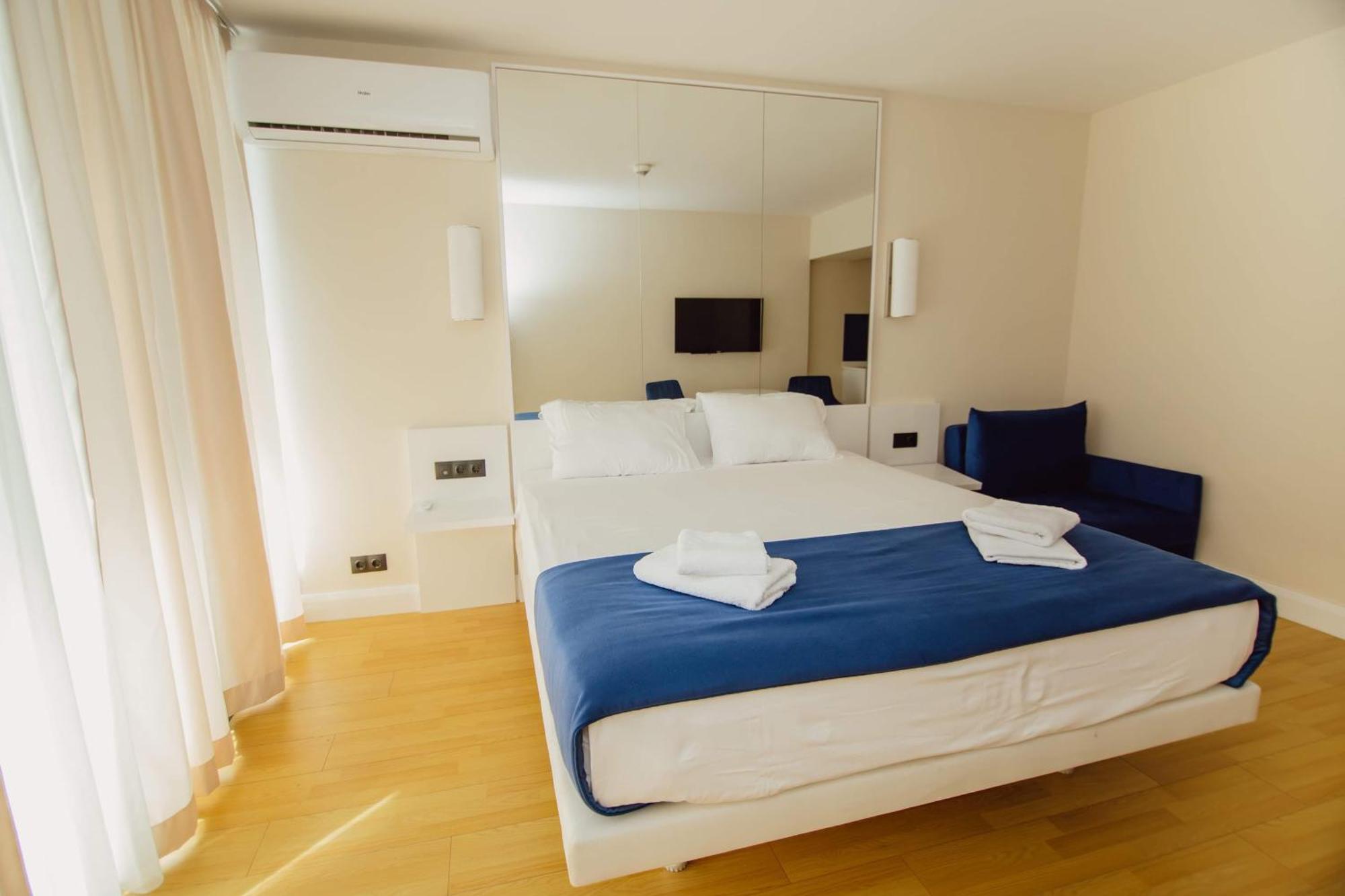 Luxury Beach Front Hotel Batum Dış mekan fotoğraf